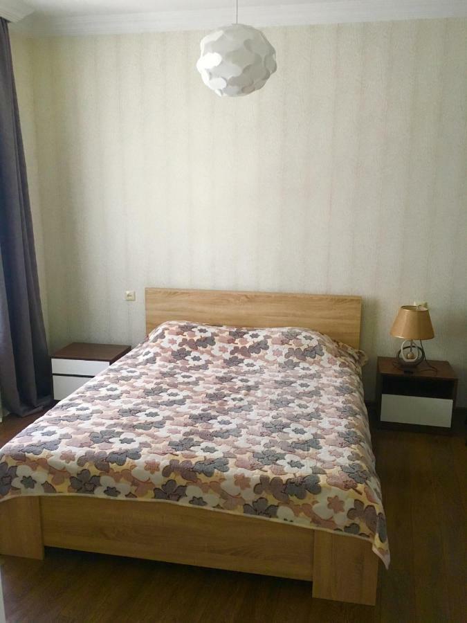 Cheap And Chic Apartment Батуми Екстериор снимка